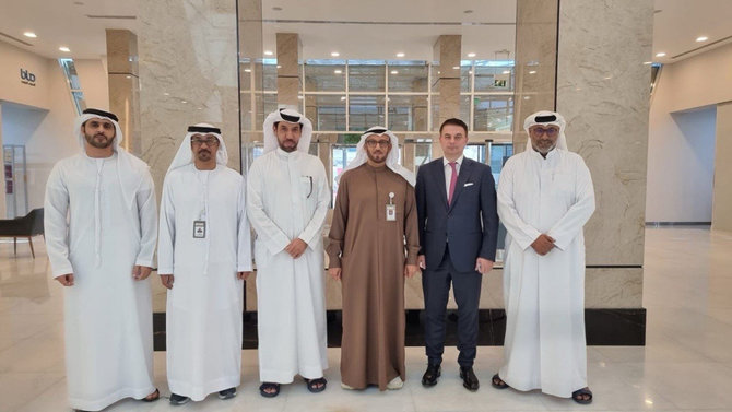 „Avia Solutions Group“ nuotr./Gediminas Žiemelis su Dubajaus valdžios atstovais 