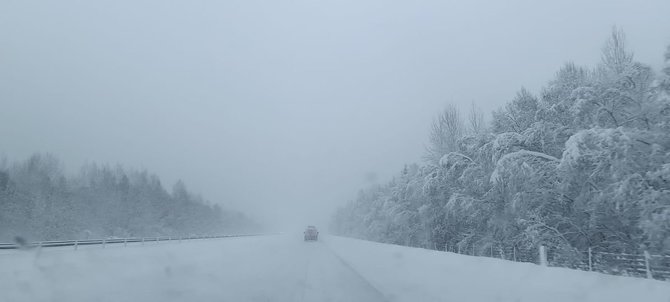 Liutauro Degėsio nuotr./Eismo sąlygos automagistralėje