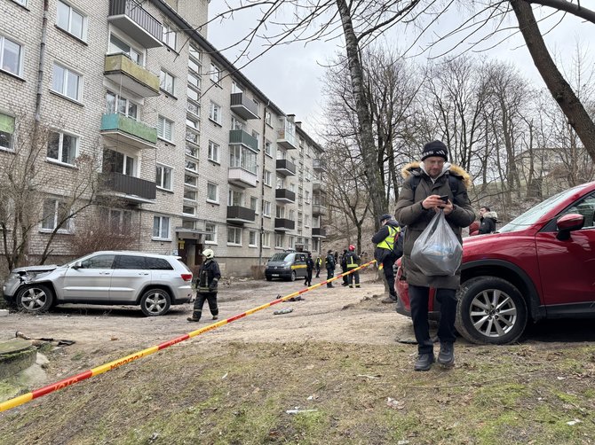 Aistės Čiučiurkaitės/15min nuotr./Sprogimas Vilniaus Dzūkų gatvėje