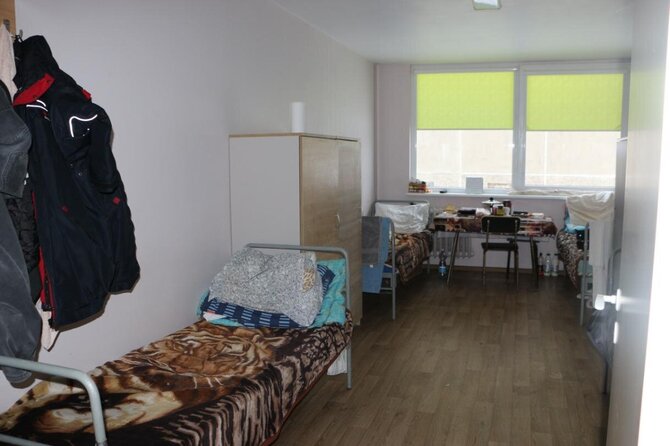 Akvilės Kupčinskaitės/„Rinkos aikštės“ nuotr./Gyventojų laisvalaikiui – erdvus ir jaukus poilsio kambarys su dideliu televizoriumi