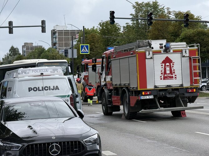 Teodoro Biliūno / BNS nuotr./Avarija Kaune, Savanorių prospekte