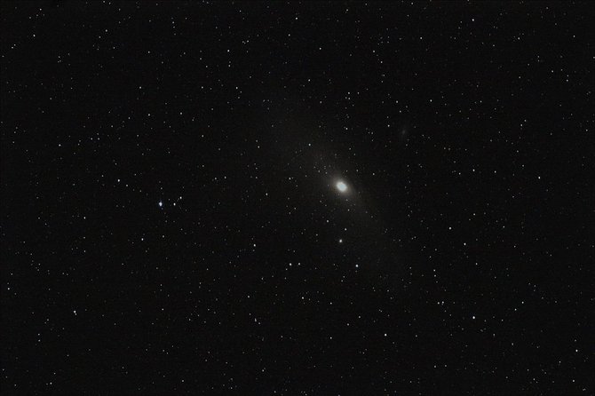 Nuotr. iš Astrophoto.com/Nr.7. Andromedos galaktika per nedidelį antžeminį teleskopą 