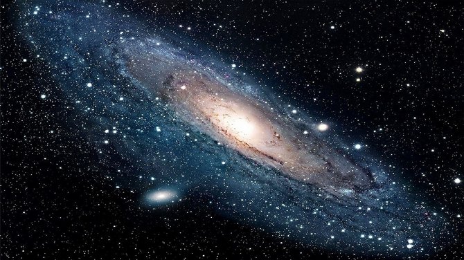 NASA nuotr./Nr.6. Gražuolė Andromeda per kosminį Hubble teleskopą
