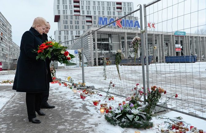 Prezidentūros nuotr./D.Grybauskaitė pagerbė aukas