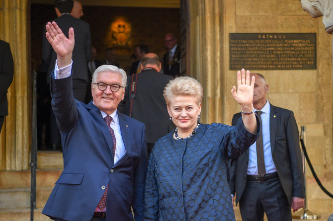 Prezidentūros/R.Dačkaus nuotr./Lietuvai įteikta prestižinė Vestfalijos taikos premija