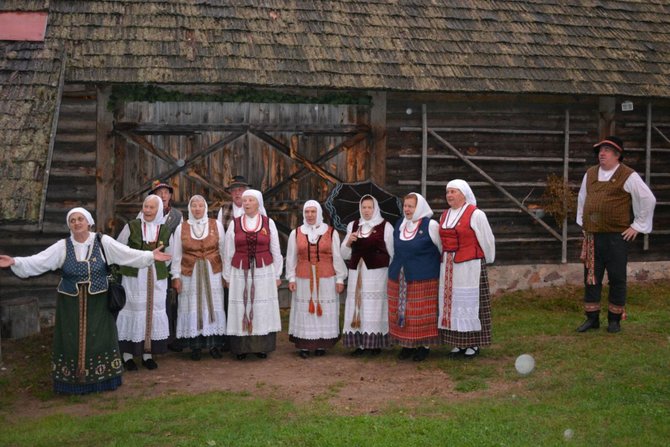 Rūtos Averkienė nuotr./Folkloro festivalis „Subatėlės vakarėly...“