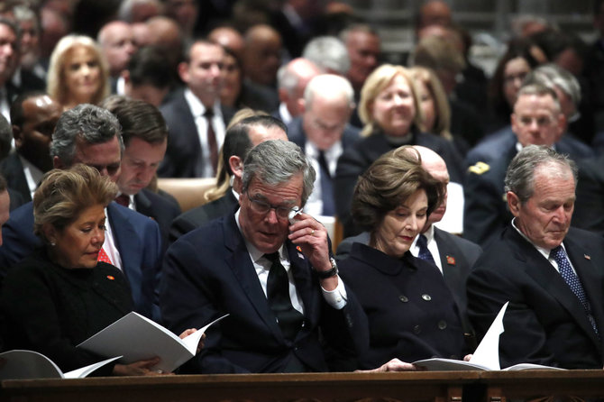 AFP/„Scanpix“ nuotr./JAV eksprezidento George'o H.W.Busho laidotuvių pamaldos