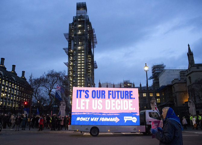 „Scanpix“/„PA Wire“/„Press Association Images“ nuotr./Britai laukia sprendimo dėl „Brexit“