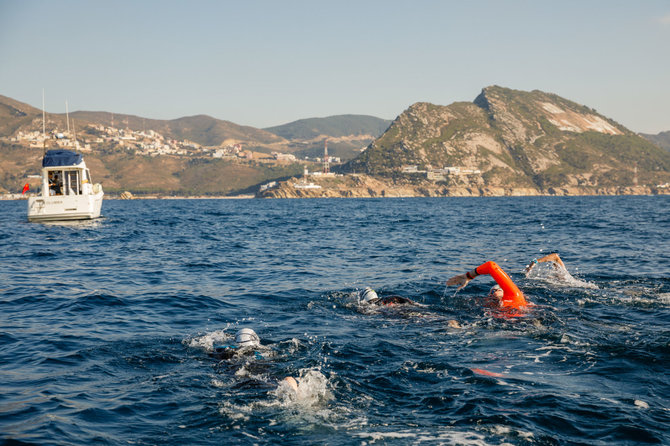 Editos Grėbliunaitės („Orange Studio Photography“) nuotr./Plaukimas per Gibraltaro sąsiaurį