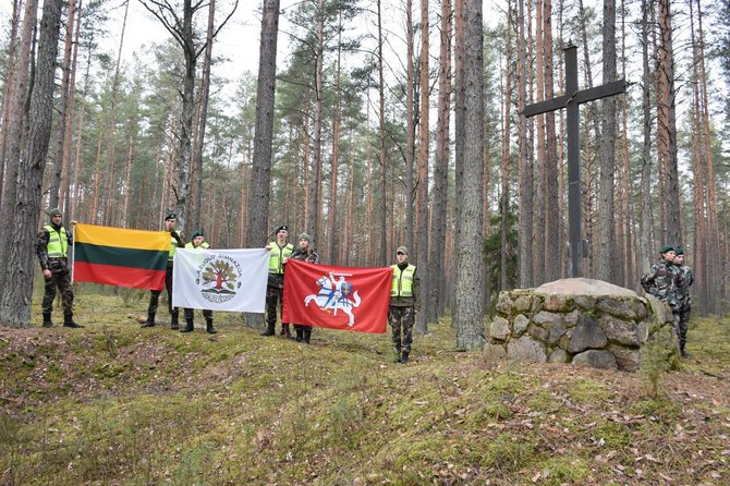 R.Averkienės nuotr./Žygis į Genio bunkerį