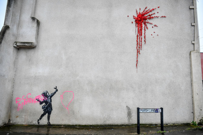 „Scanpix“ nuotr./Banksy kūrinys ant pastato Vakarų Anglijoje