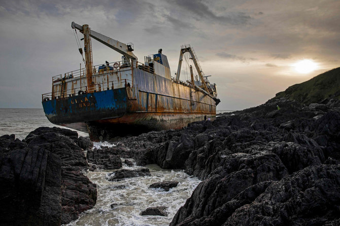 AFP/„Scanpix“ nuotr./Audra Dennis Airijoje į krantą išmetė „laivą vaiduoklį“