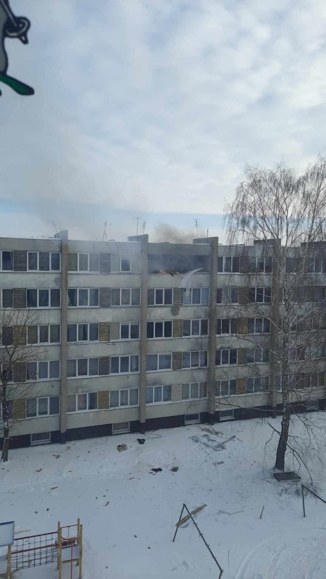 15min skaitytojo nuotr./Gaisras bute Panevėžyje