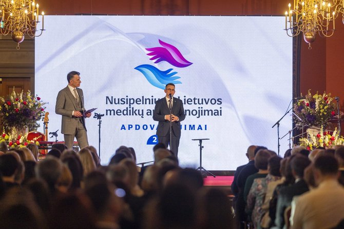 Irmanto Gelūno / BNS nuotr./Vilniuje pagerbti nusipelnę šalies medikai, slaugytojai ir sveikatos apsaugos darbuotojai