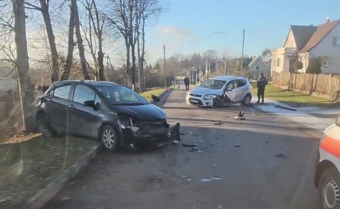 15min skaitytojo nuotr./Vilkijoje susidūrė du automobiliai