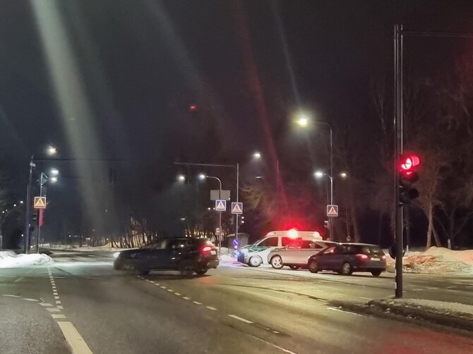 15min skaitytojo nuotr./Uždarytas eismas Eišiškių pl.