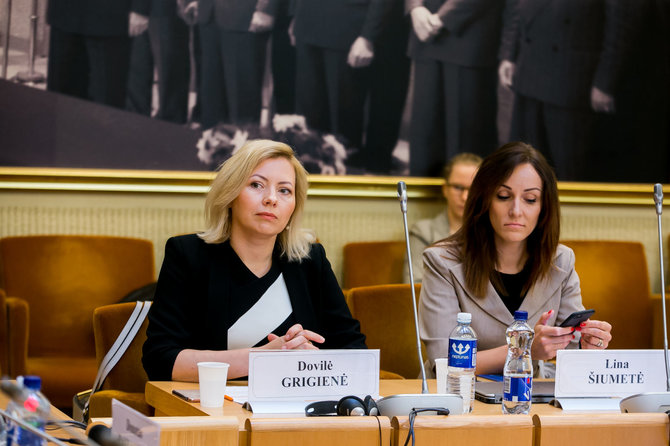 O.Posaškovos nuotr./Dovilė Grigienė („Swedbank“) ir Lina Šiumetė („Nasdaq“)