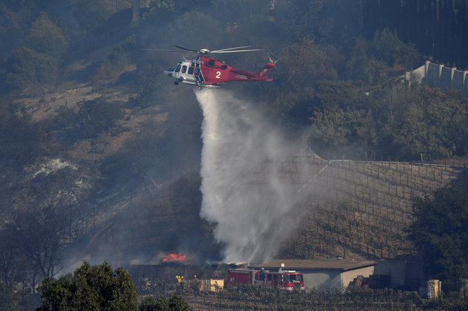 „Scanpix“ nuotr./Miško gaisrai pasiekė Los Andželą