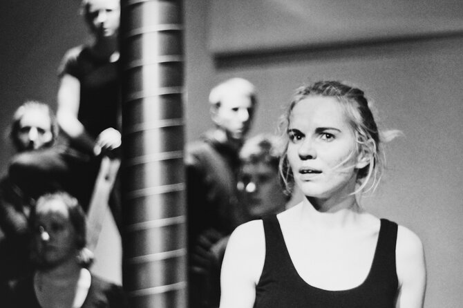 Teatro studijos MI11 nuotr./„Man tik patinka skraidyti“