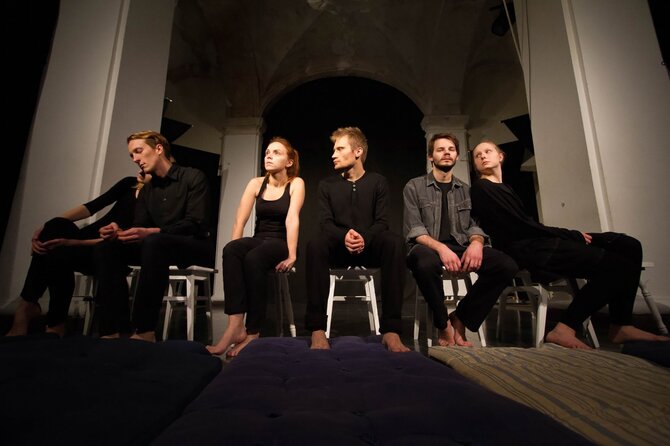 Teatro MI nuotr./Teatro MI spektaklis „Nuvaryti arkliai“