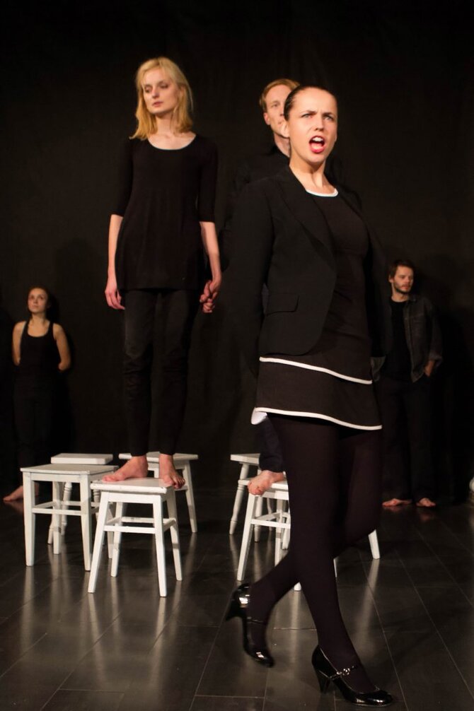 Teatro MI nuotr./Teatro MI spektaklis „Nuvaryti arkliai“