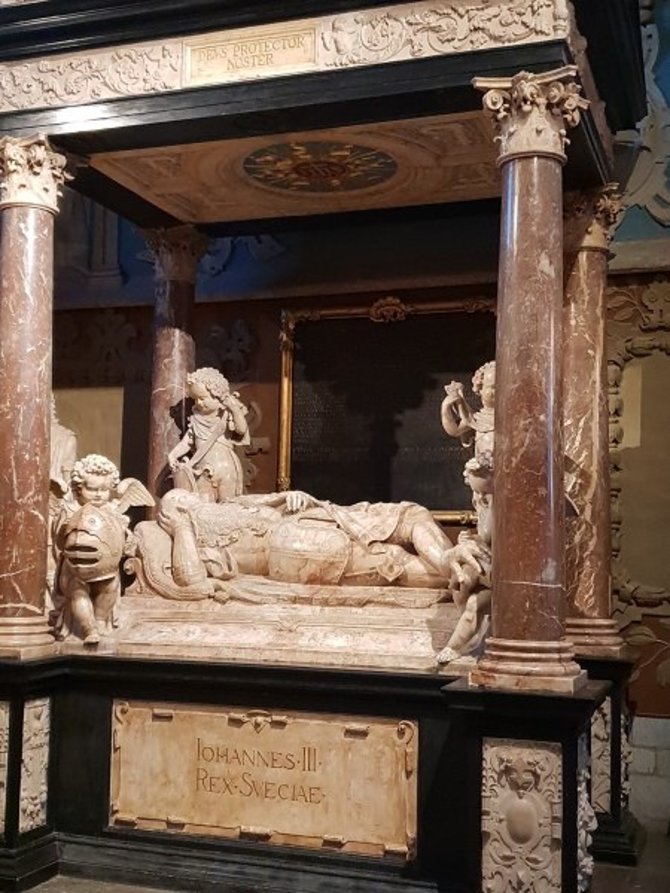 Ilonos Skujaitės nuotr./Švedijos karaliaus Jono III Vazos paminklas Upsalos katedroje