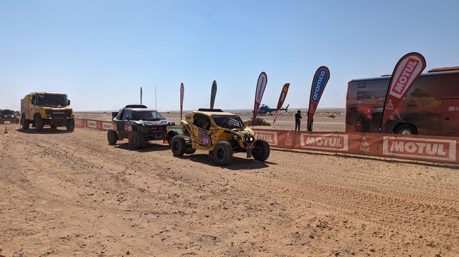 Rentway Dakar Team nuotr./Emilija Gelažninkienė ir Arūnas Gelažninkas