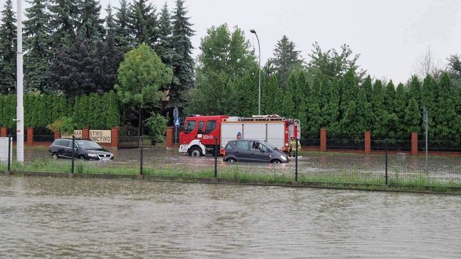 "Miasto Rzeszow“ nuotr./Užtvindytos Žešuvo gatvės