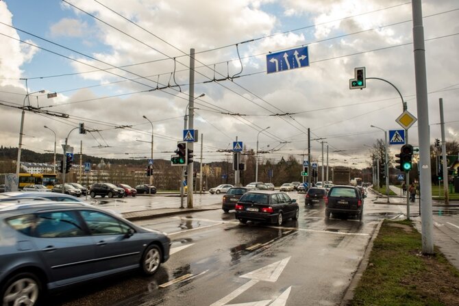 Vilniaus sav. nuotr./Dovana Vilniui – sutvarkyta Žirmūnų g. ir Minties g. sankryža ties Šilo tiltu