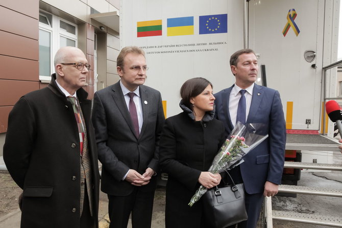 Vilniaus sav. nuotr./Artūras ir Agnė Zuokai su Ukrainos atstovais