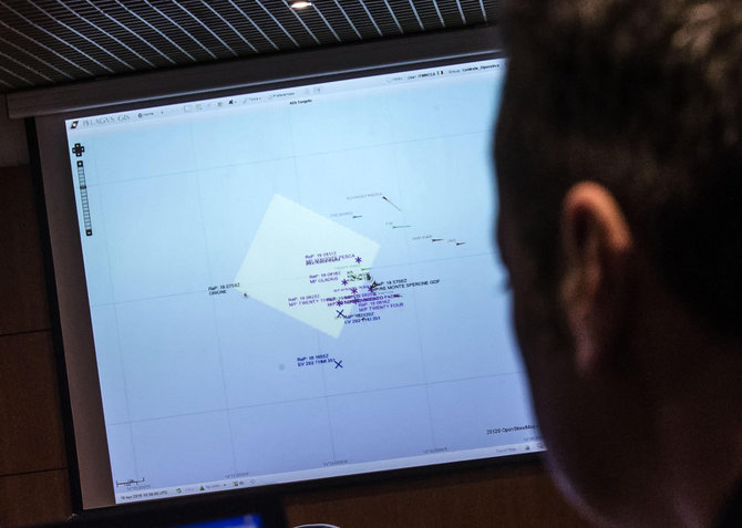 „Scanpix“/AP nuotr./Gelbėjimo darbai Viduržemio jūroje tęsiasi.
