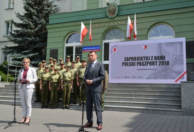 mswia.gov.pl nuotr./Penktadienį Lenkijos vidaus reikalų ir administravimo ministras Mariuszas Blaszczakas pradėjo kampanija „Suprojektuok su mumis Lenkijos pasą 2018“. 