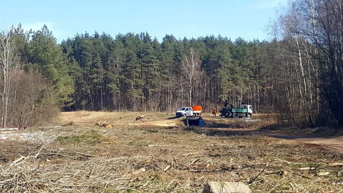 15min skaitytojos nuotr./Iškirsta Sudervės upelio pakrantė