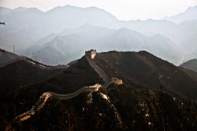 Bertos Tilmantaitės nuotr./Didžiosios Kinų sienos Badaling dalis – gausiauisiai lankoma turistų, nes yra arčiausiai Pekino ir lengviausiai pasiekiama.