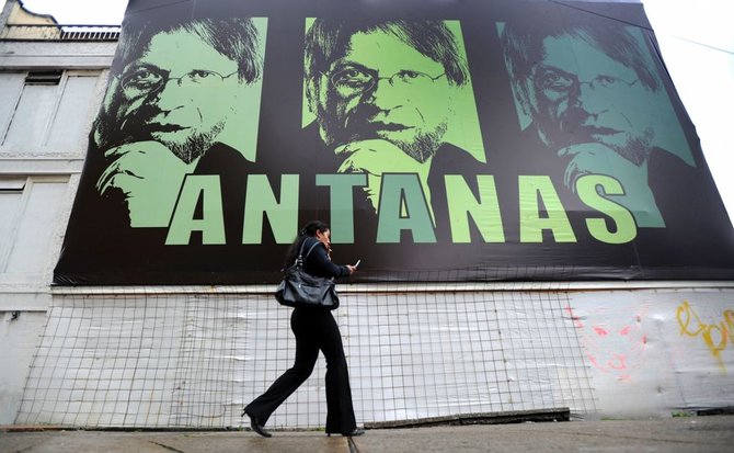 AFP/„Scanpix“ nuotr./Vienas žinomiausių lietuvių, kurį norėtume aplankyti, buvęs Bogotos meras Antanas Mockus