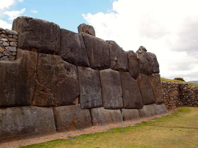 A.Kondrotaitės nuotr./Kusko gynybinė tvirtovė. Sacsayhuaman – inkų statymo meno pavyzdys
