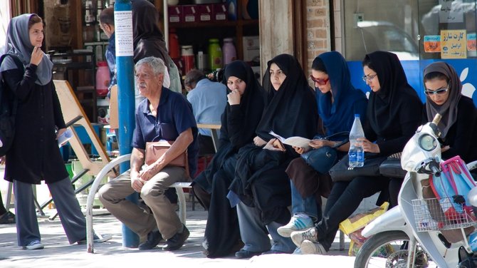 E.Visakavičiaus nuotr./Autobuso stotelė Irane