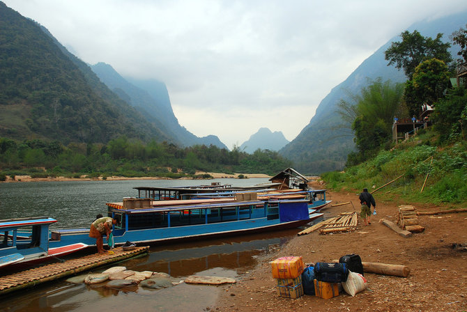 Tomo Baranausko nuotr./Muang Ngeu Nua kaimą Šiaurės Laose supa kalnai ir upė