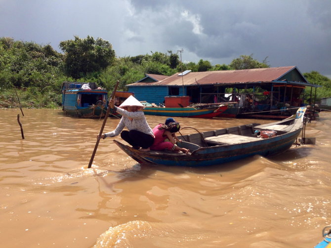 Sandros Voskaitės nuotr./Kambodža. Plaukiojanti gyvenvietė Tonle Sap ežere.