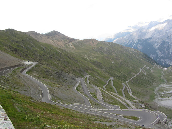 Wikipedia.org./Amcs1983 nuotr./„Stelvio Pass“ kelias