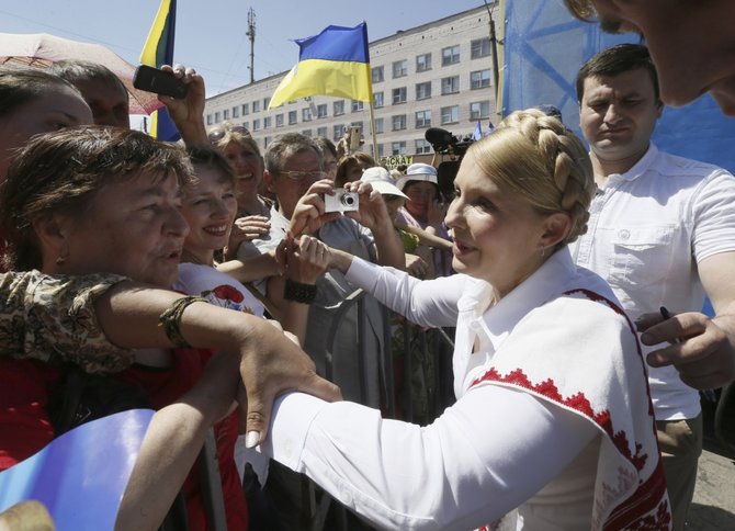 „Scanpix“ nuotr./Julija Tymošenko rinkimų kampanijos įkarštyje