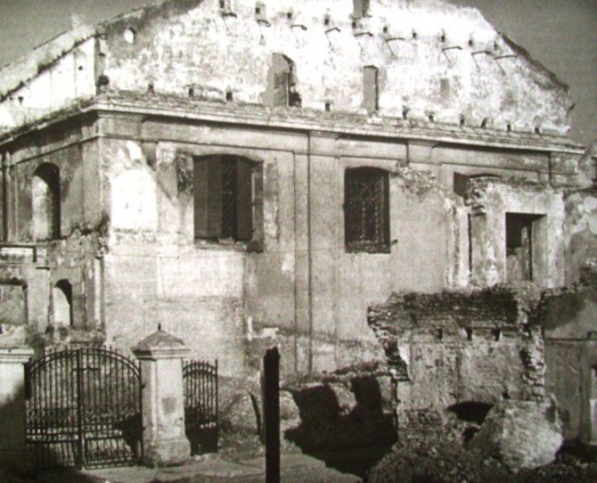 J.Bulhakas. Didžioji sinagoga ir biblioteka po Antrojo pasaulinio karo