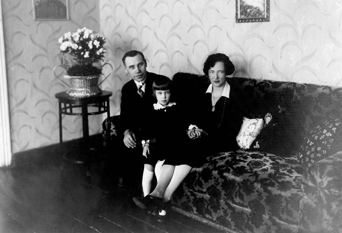 J..Tūbelis su žmona Jadvyga Chodakauskaite ir dukra Marija