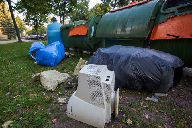 Luko Balandžio / 15min nuotr./Palangos komunalininkai darbuotis pradeda tekant saulei