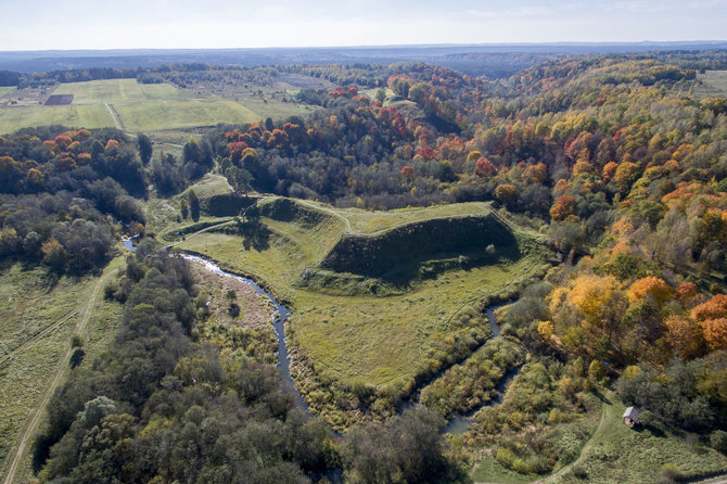 Luko Balandžio / 15min nuotr./Bradeliškių piliakalnis