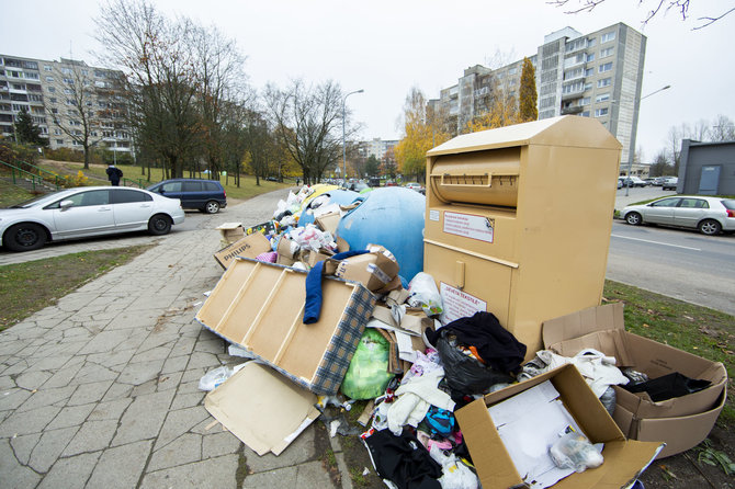 Luko Balandžio / 15min nuotr./Sąvartynas Viršuliškių gatvėje