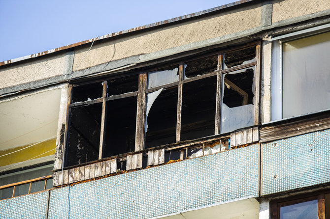 Luko Balandžio / 15min nuotr./Sostinės Architektų gatvėje degė butas