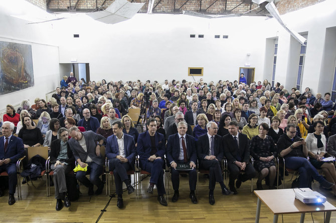 Luko Balandžio / 15min nuotr./Mokytojų suvažiavimas Vilniuje: tariamasi dėl galimo streiko