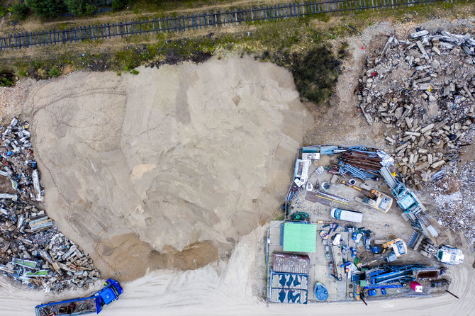 Luko Balandžio / 15min nuotr./Statybinių atliekų ir grunto sąvartynas prie Gariūnų