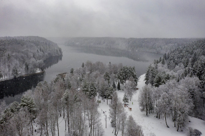 Luko Balandžio / 15min nuotr./Vilnių nuklojo sniegas